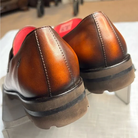 Stylish Brown Leather Loafers for Men - Picture 5 of 9